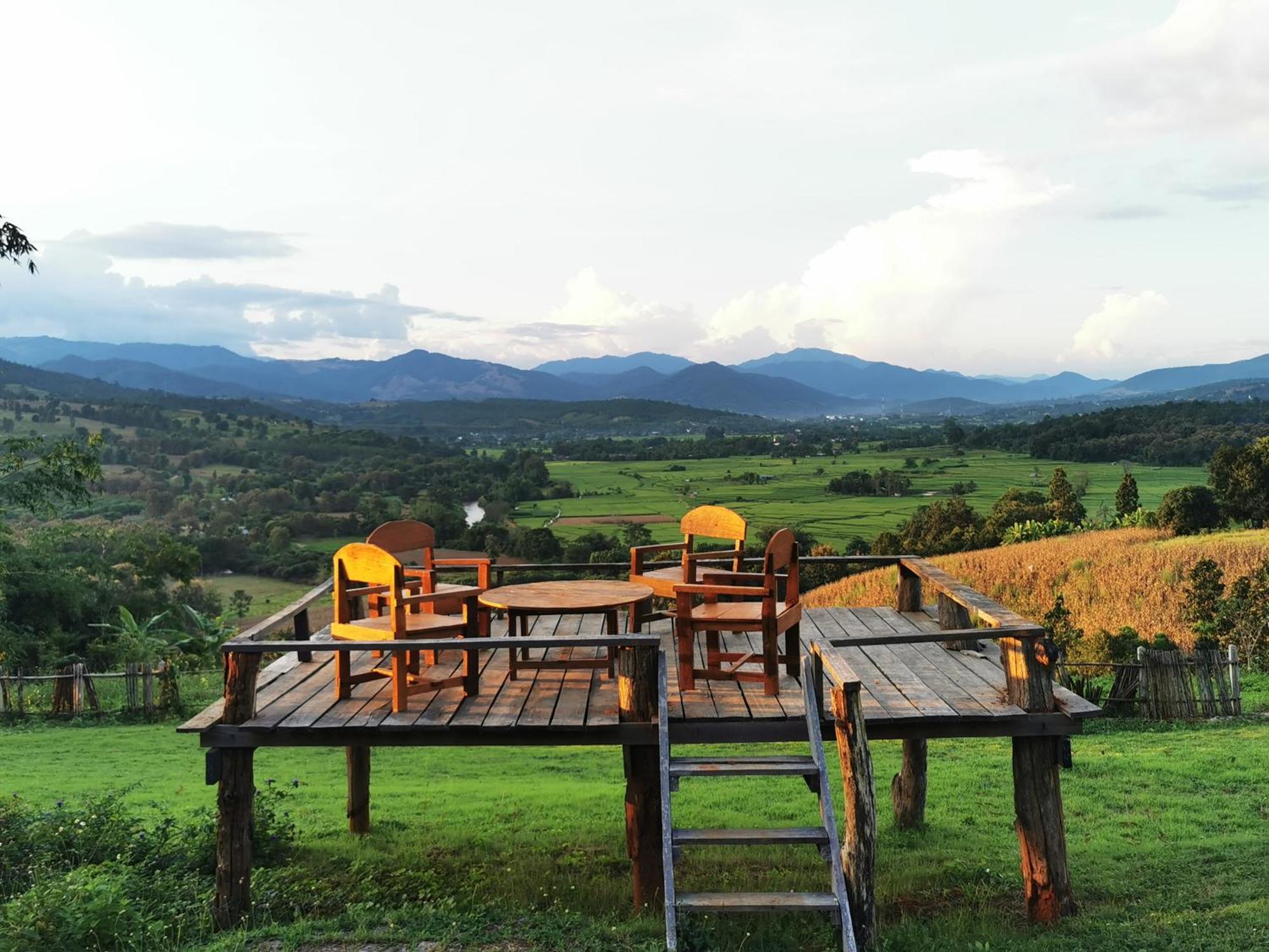 มนต์เมืองแจ่ม Hotel Mae Chaem Luaran gambar