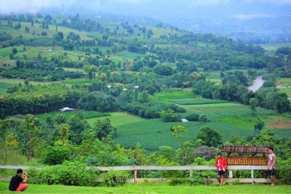มนต์เมืองแจ่ม Hotel Mae Chaem Luaran gambar