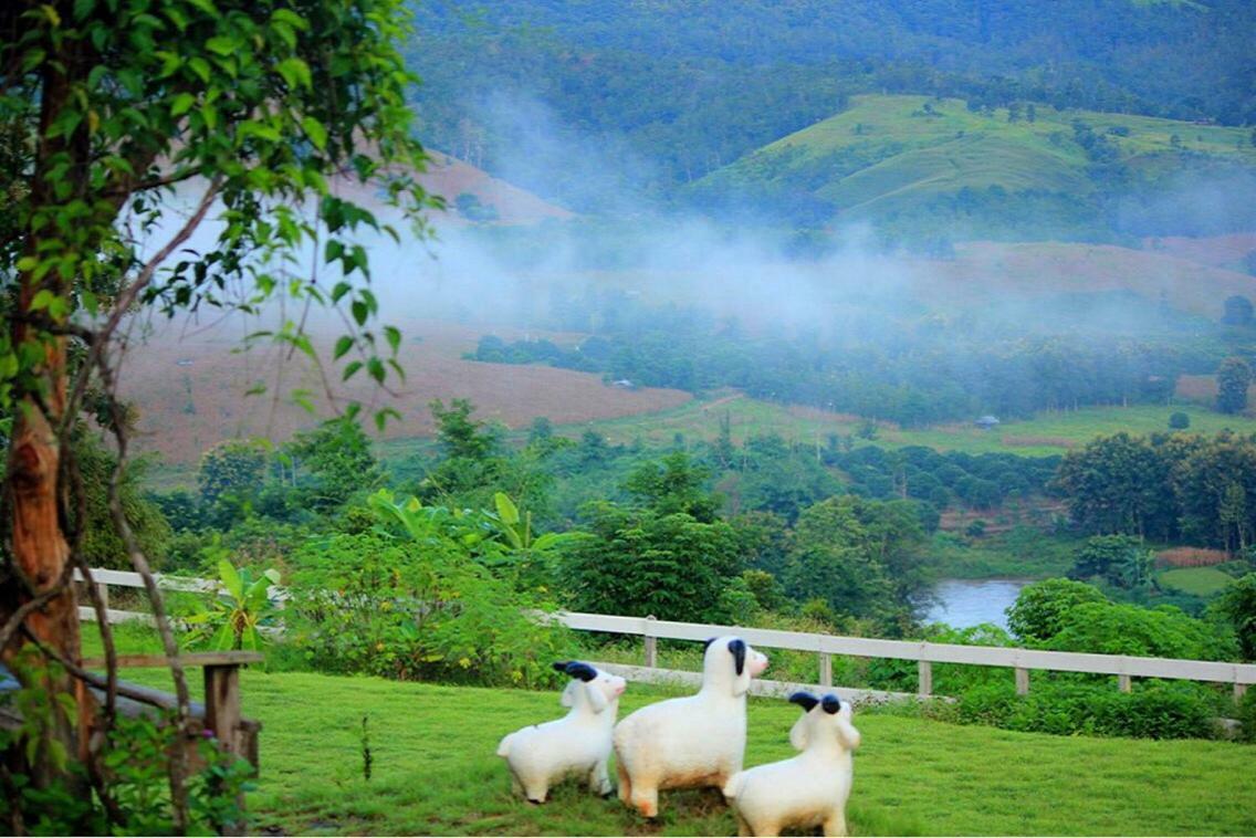 มนต์เมืองแจ่ม Hotel Mae Chaem Luaran gambar