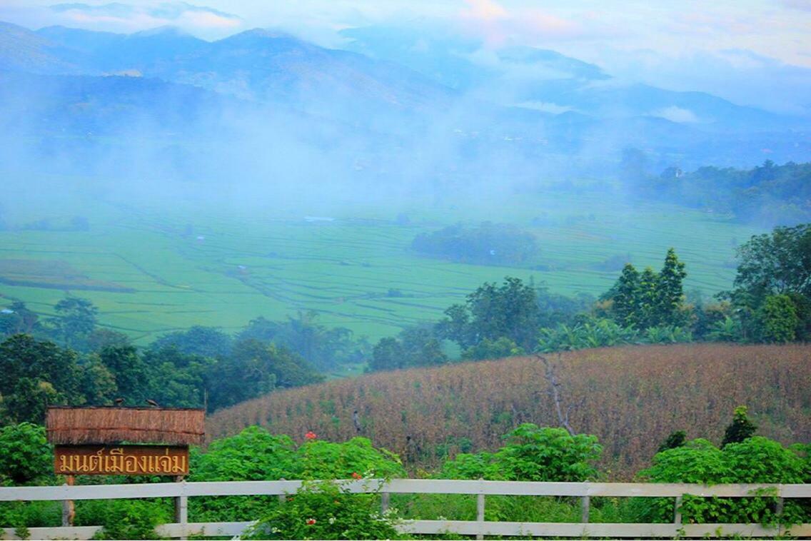 มนต์เมืองแจ่ม Hotel Mae Chaem Luaran gambar