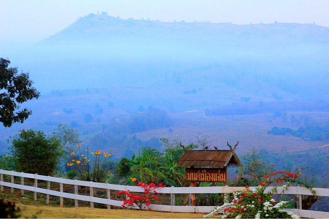 มนต์เมืองแจ่ม Hotel Mae Chaem Luaran gambar