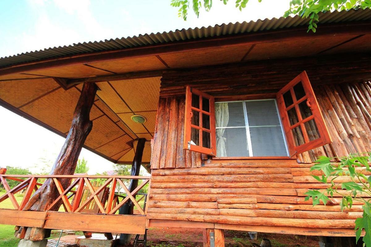 มนต์เมืองแจ่ม Hotel Mae Chaem Luaran gambar