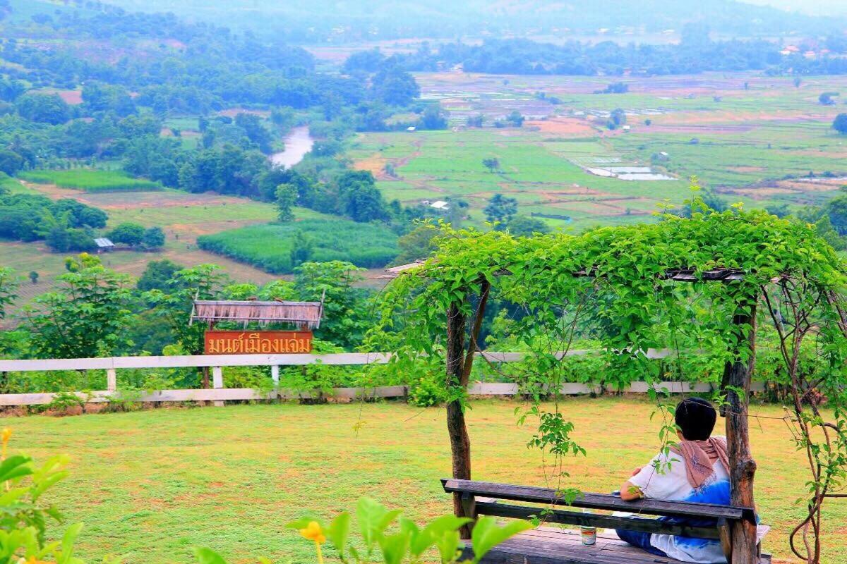 มนต์เมืองแจ่ม Hotel Mae Chaem Luaran gambar