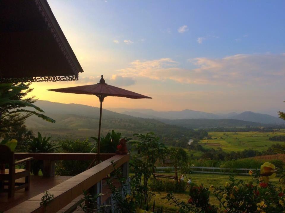 มนต์เมืองแจ่ม Hotel Mae Chaem Luaran gambar